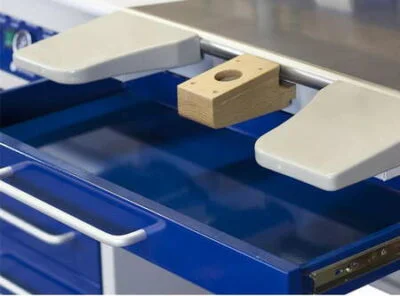 Mesa de trabajo para laboratorio dental con 2 puestos