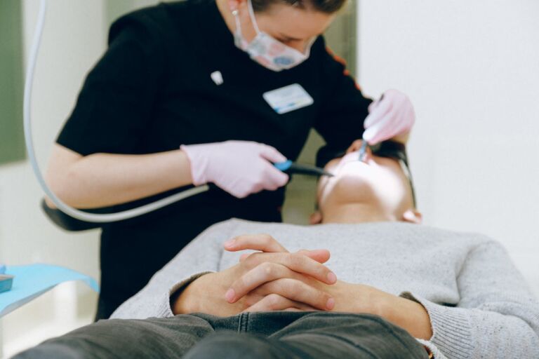 Conexiones para turbinas dentales