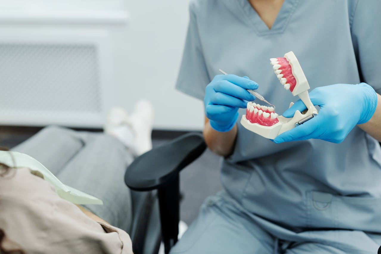 Cómo armar un kit dental para la universidad