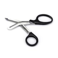 Tijera para cortar vendajes en situaciones de emergencia